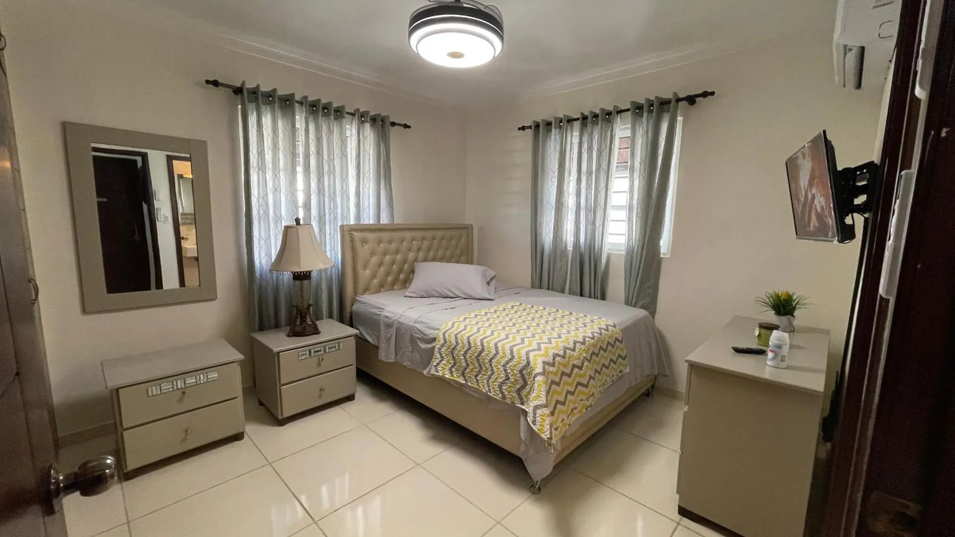 Apartamento De 2 Habitaciones Con Seguridad Y Camaras Mendoza 0*,